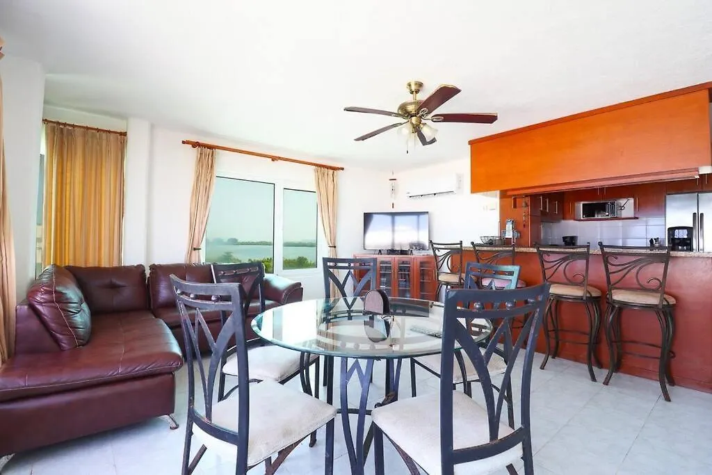 Apartment Penthouse On The Beach With Private Sea View Cancun